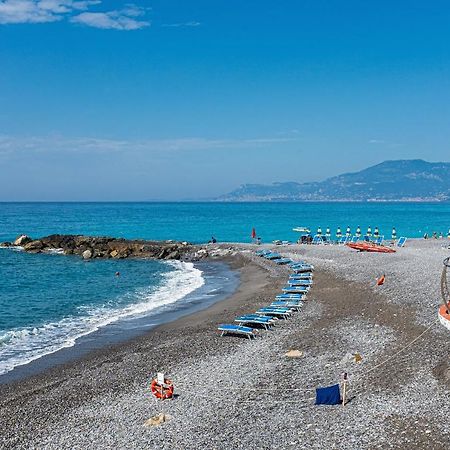 L'Approdo Hotel Bordighera Exterior photo